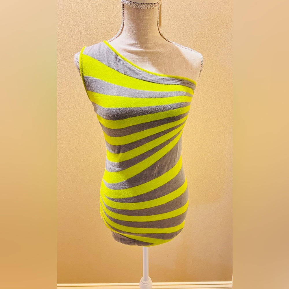 Hot Miami Styles Lime Green & Grey One Shoulder Sweater Mini Dress. Size Medium.